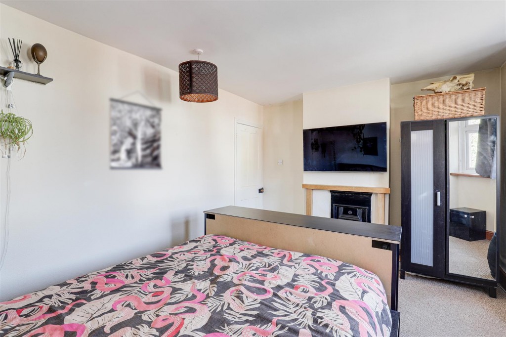 Piccadilly, Highbury Vale, Nottinghamshire, NG6 9FN