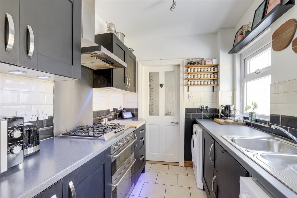 Piccadilly, Highbury Vale, Nottinghamshire, NG6 9FN