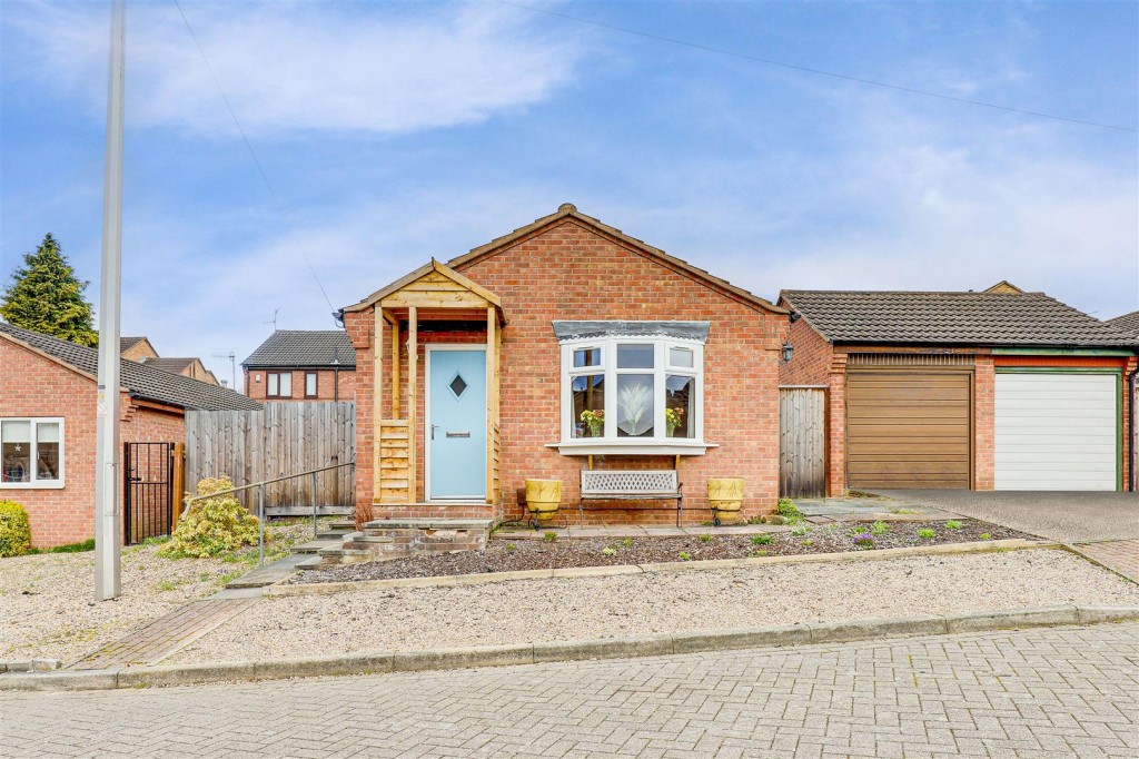 Hotspur Close, Basford, Nottinghamshire, NG6 0FW