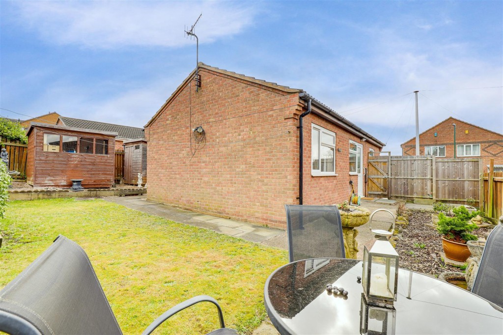 Hotspur Close, Basford, Nottinghamshire, NG6 0FW