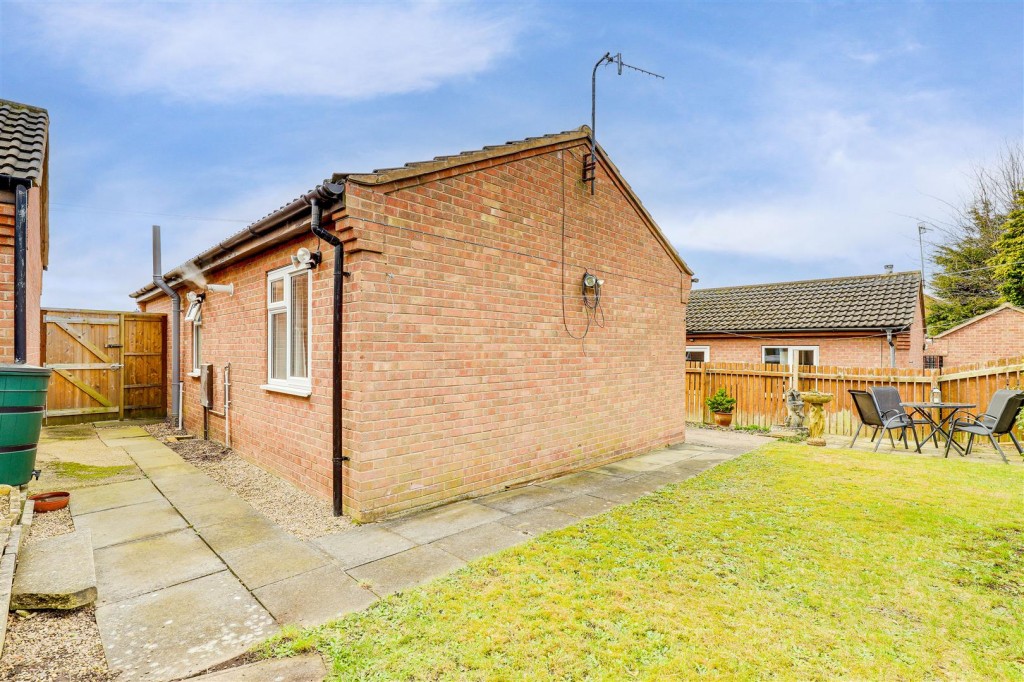Hotspur Close, Basford, Nottinghamshire, NG6 0FW