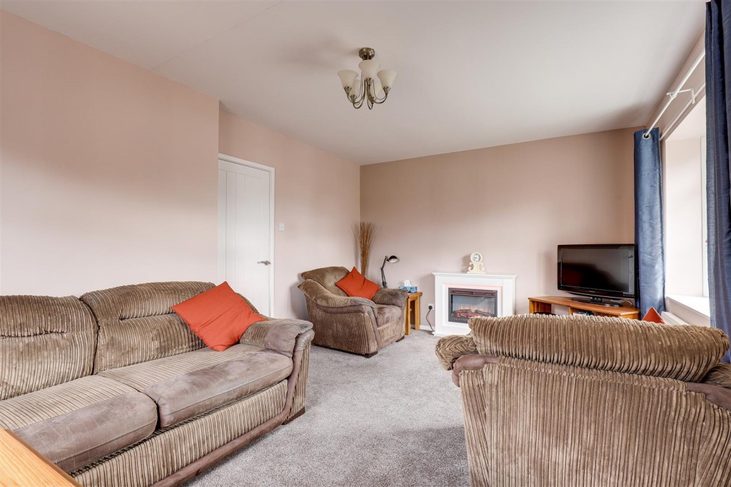 Hotspur Close, Basford, Nottinghamshire, NG6 0FW