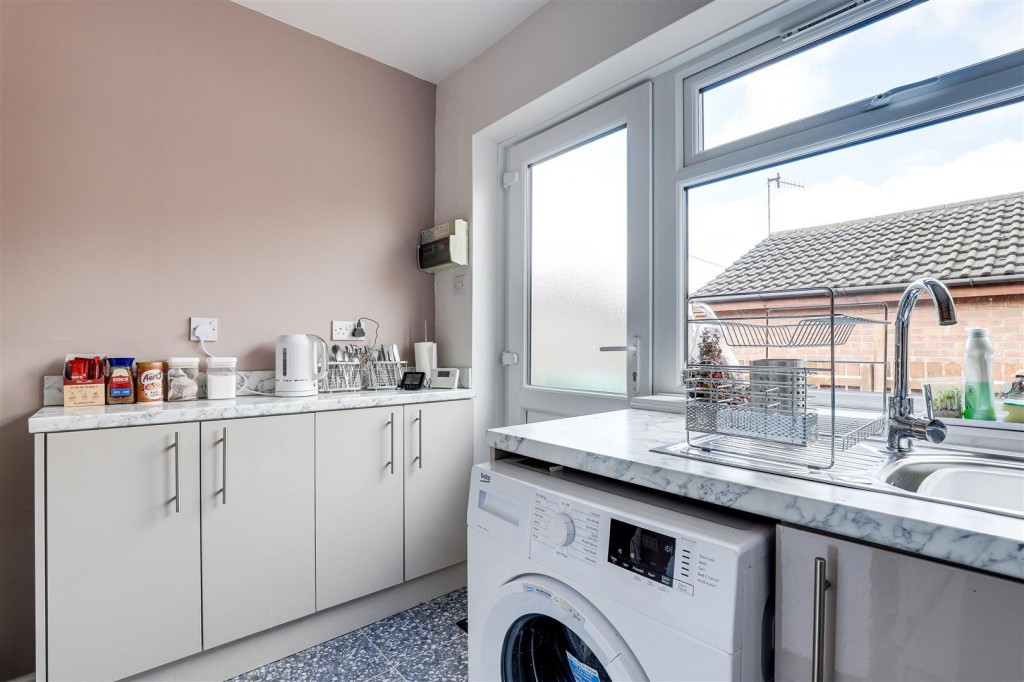 Hotspur Close, Basford, Nottinghamshire, NG6 0FW