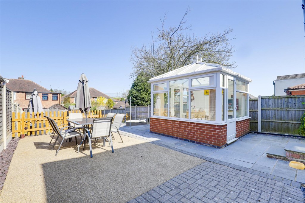 Foxhill Road, Carlton, Nottinghamshire, NG4 1QD