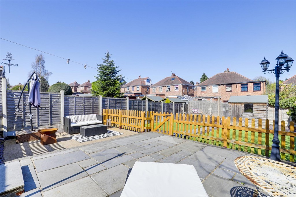 Foxhill Road, Carlton, Nottinghamshire, NG4 1QD
