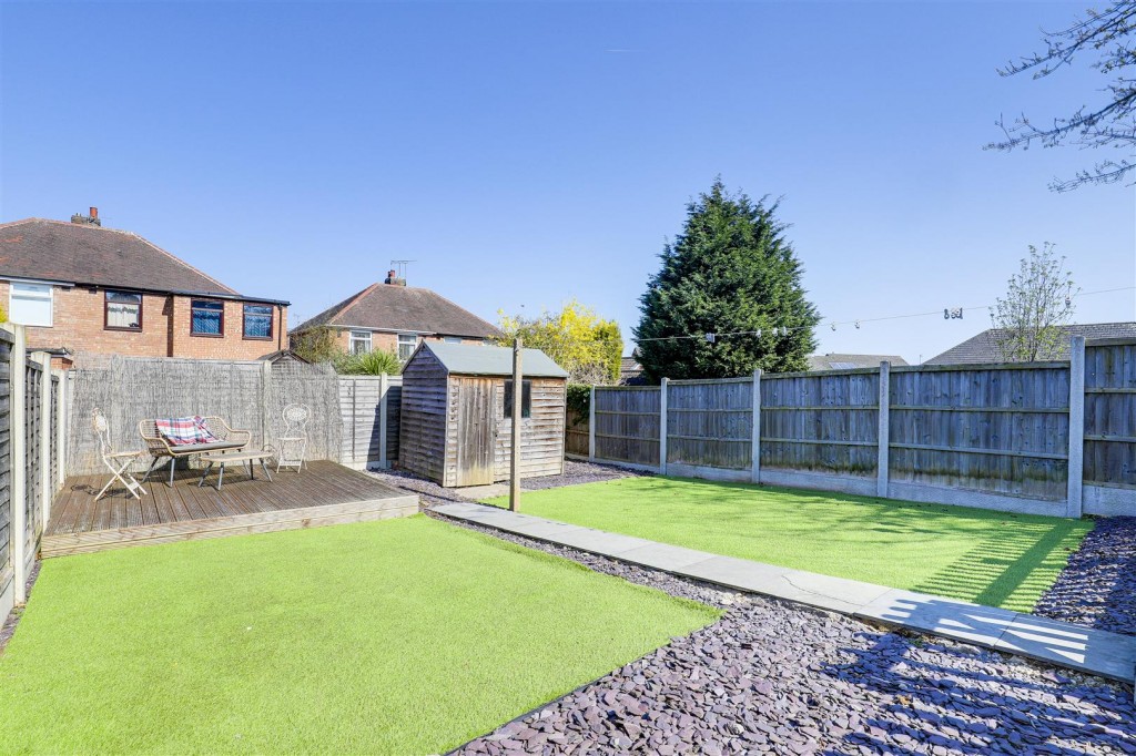 Foxhill Road, Carlton, Nottinghamshire, NG4 1QD