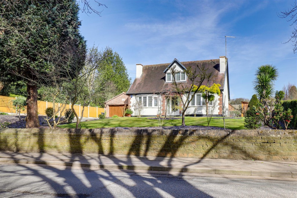 Holmefields, Main Street, Woodborough, Nottinghamshire, NG14 6EA