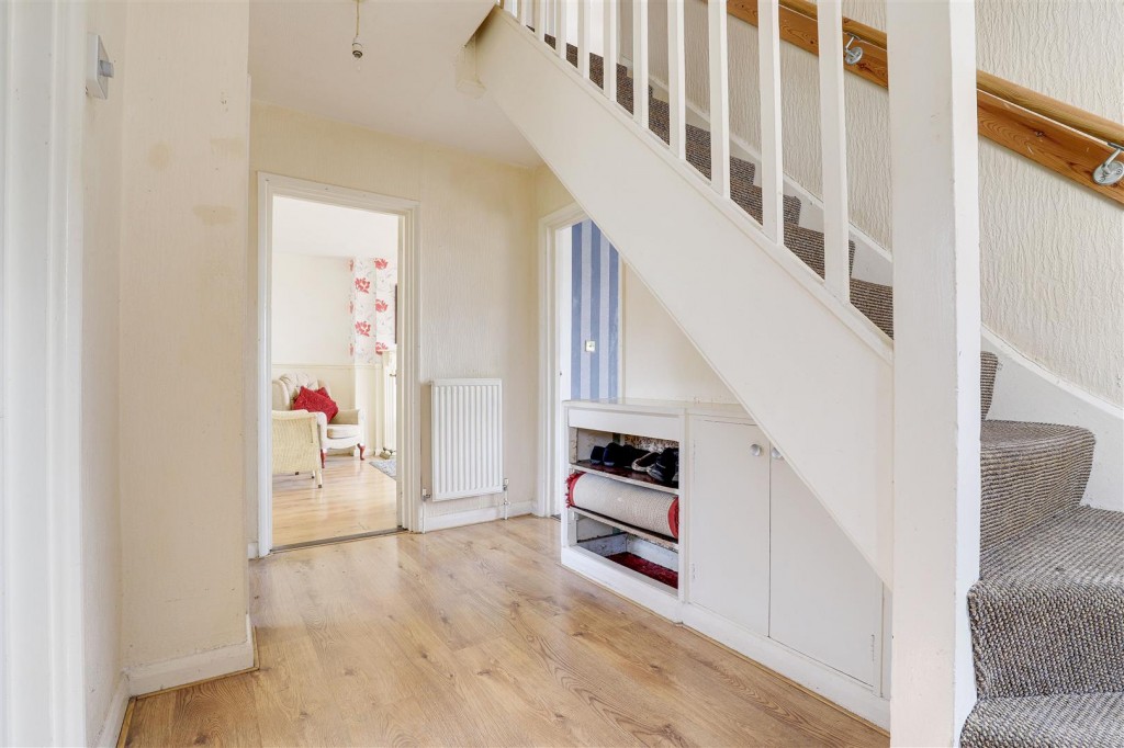 Whitwell Road, Broxtowe, Nottinghamshire, NG8 6JR