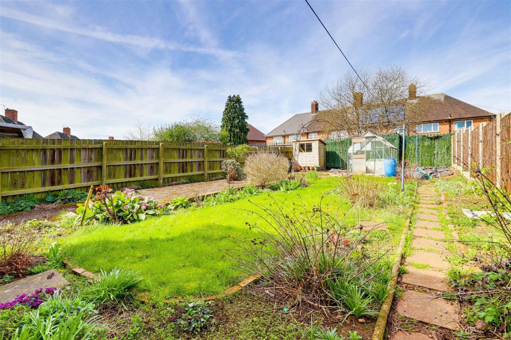 Whitwell Road, Broxtowe, Nottinghamshire, NG8 6JR