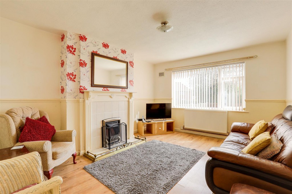 Whitwell Road, Broxtowe, Nottinghamshire, NG8 6JR