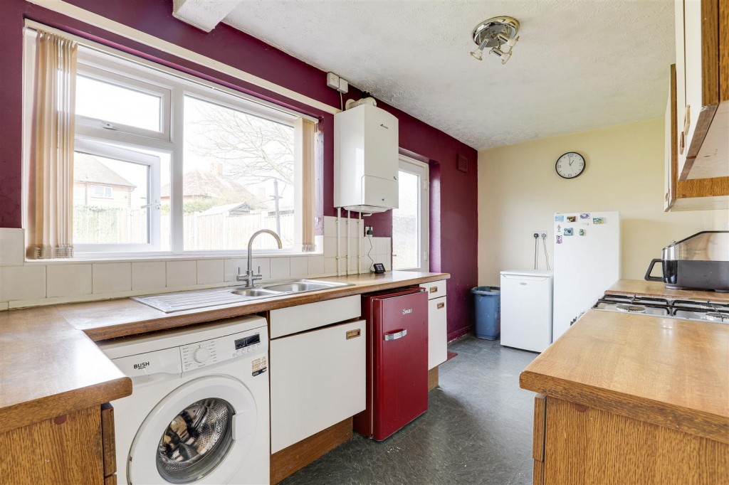 Whitwell Road, Broxtowe, Nottinghamshire, NG8 6JR