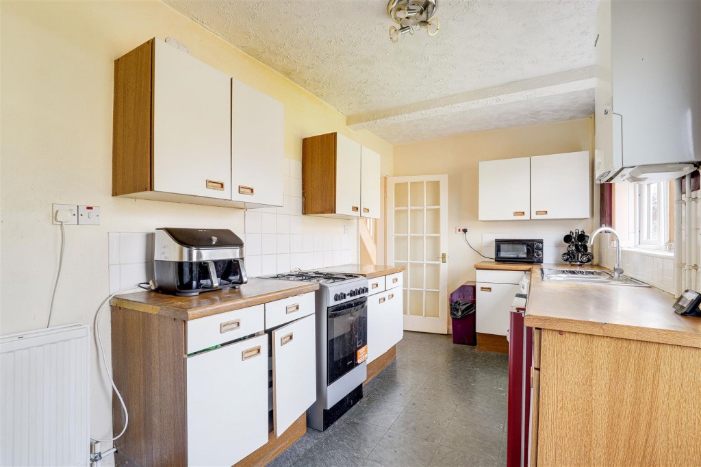 Whitwell Road, Broxtowe, Nottinghamshire, NG8 6JR