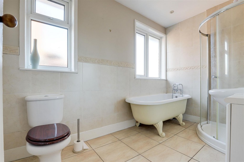 Tavistock Road, West Bridgford, Nottinghamshire, NG2 6FH
