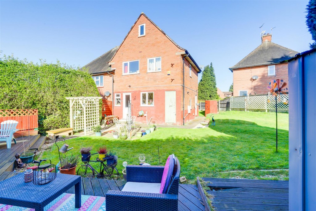 Berwick Close Arnold, Nottinghamshire, NG5 6EA