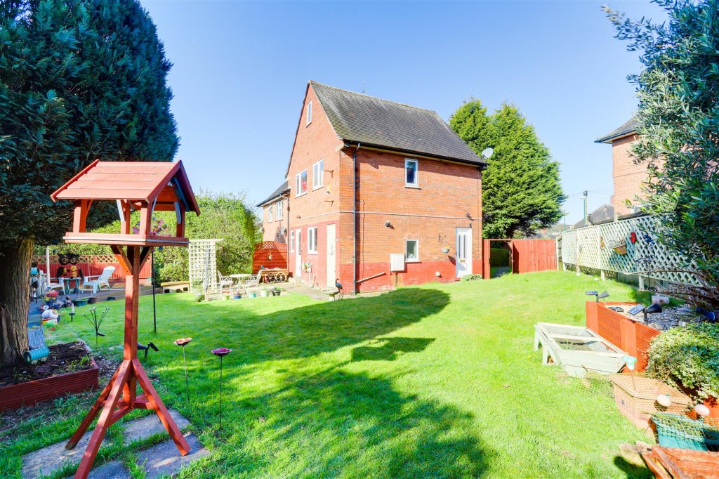 Berwick Close Arnold, Nottinghamshire, NG5 6EA