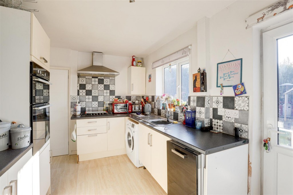 Berwick Close Arnold, Nottinghamshire, NG5 6EA