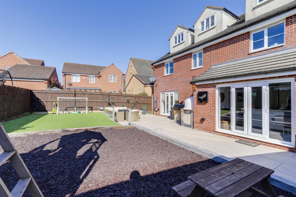 Bradstone Drive, Mapperley, Nottinghamshire, NG3 5SY