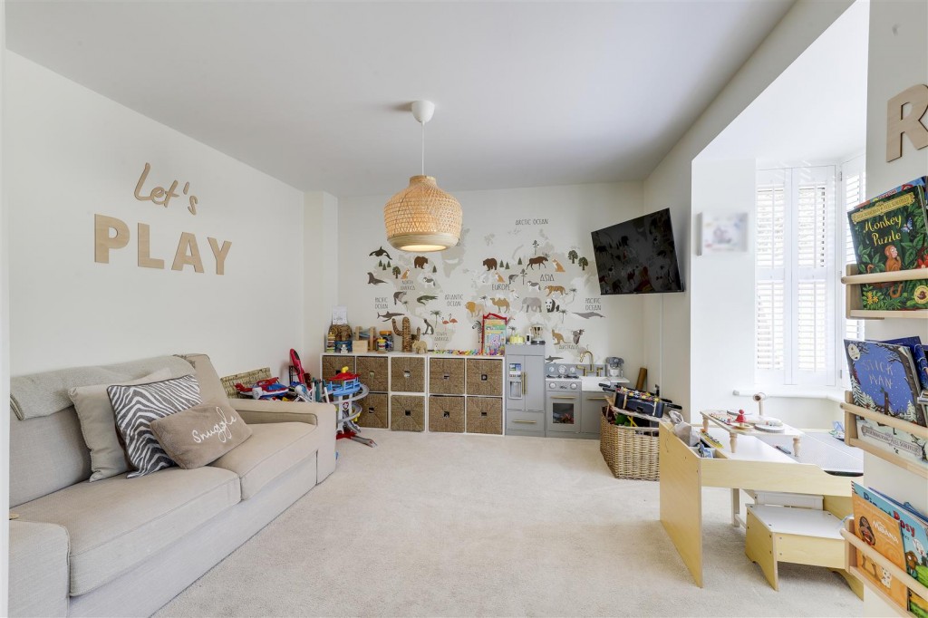 Bradstone Drive, Mapperley, Nottinghamshire, NG3 5SY