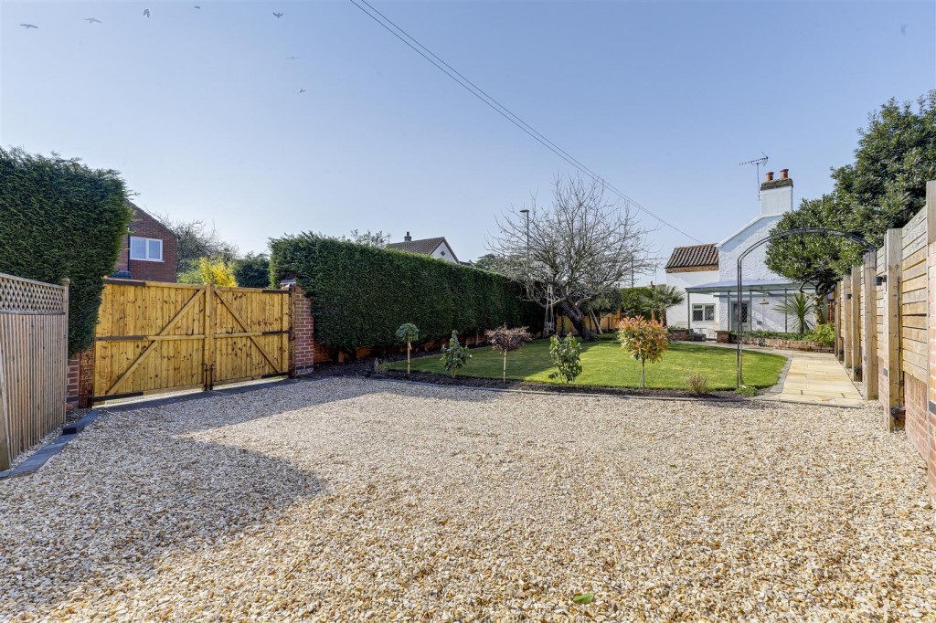 Davids Lane, Gunthorpe, Nottinghamshire, NG14 7EW