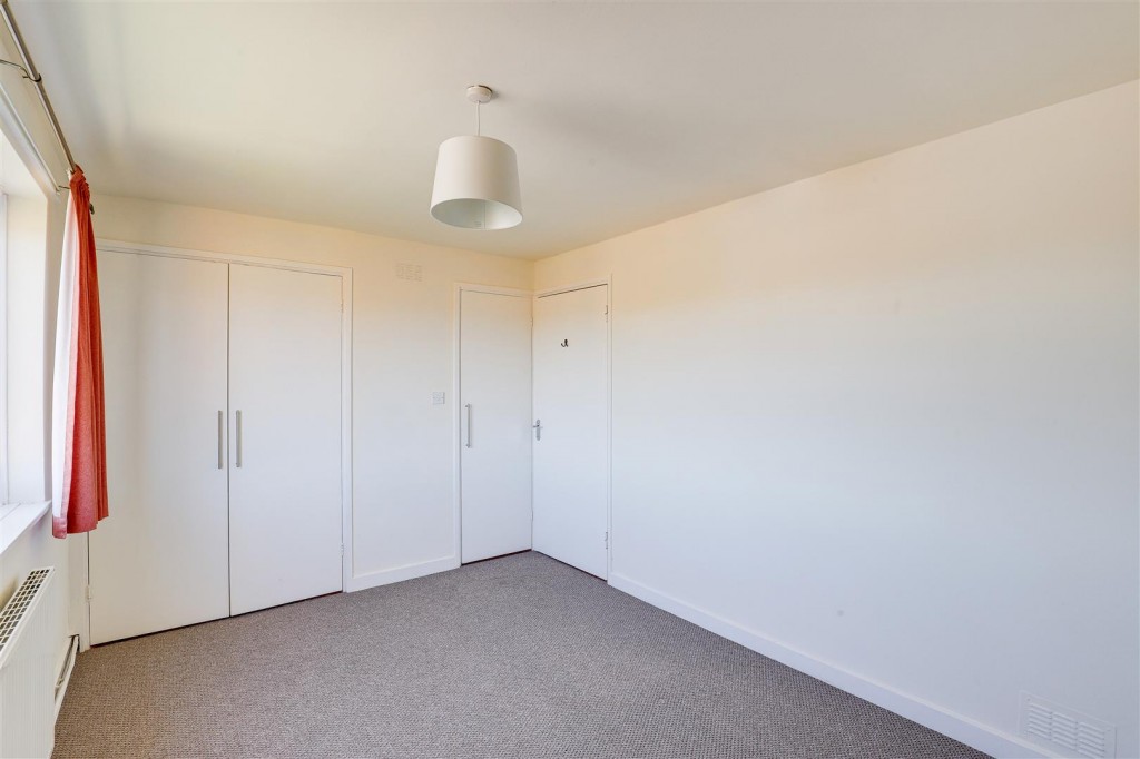 Queens Avenue, Gedling, Nottinghamshire, NG4 4EJ