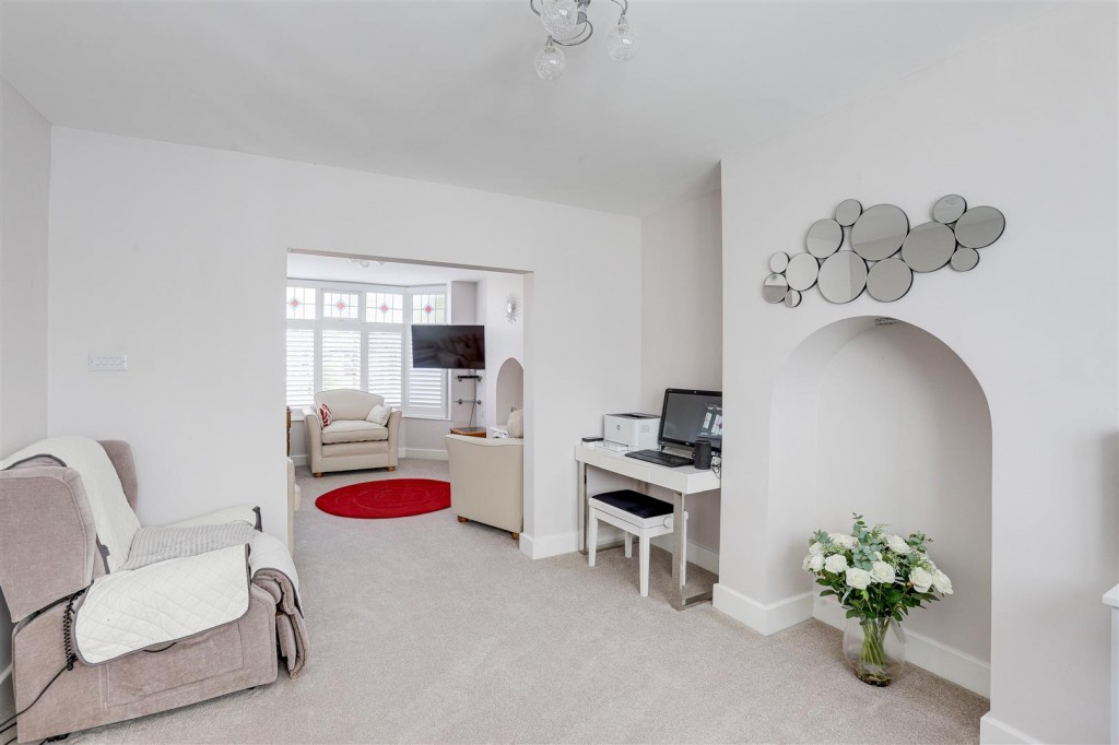 Woodland Grove, Woodthorpe, Nottinghamshire, NG5 3FX