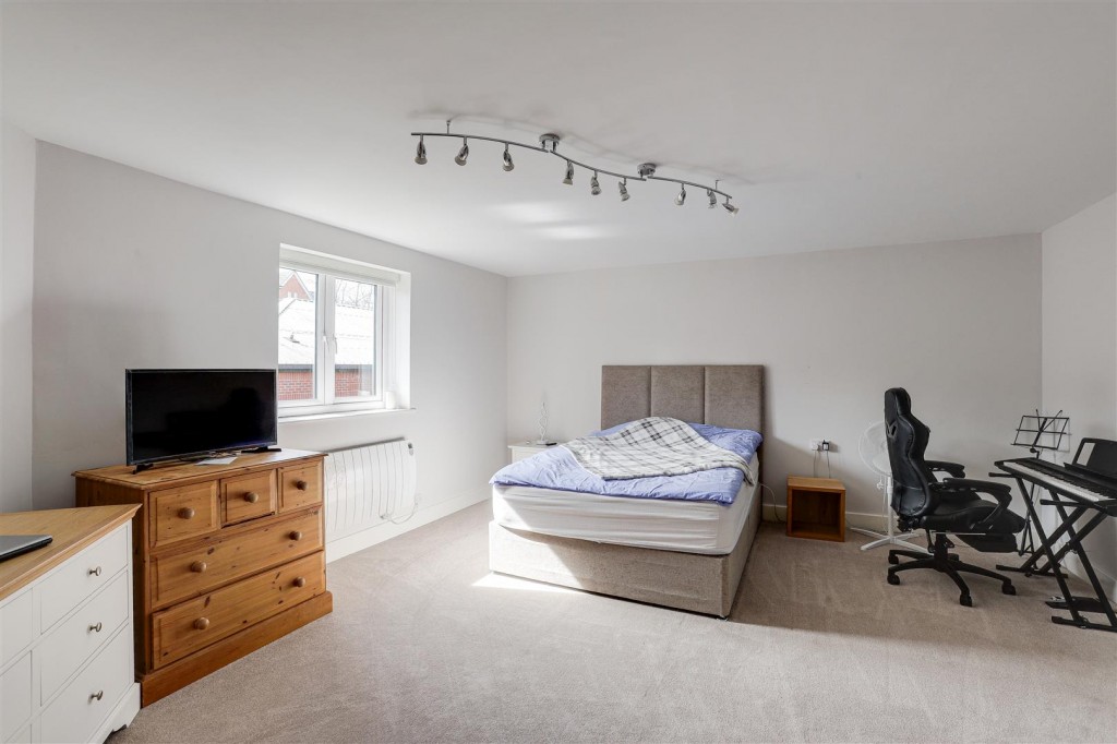 Woodland Grove, Woodthorpe, Nottinghamshire, NG5 3FX