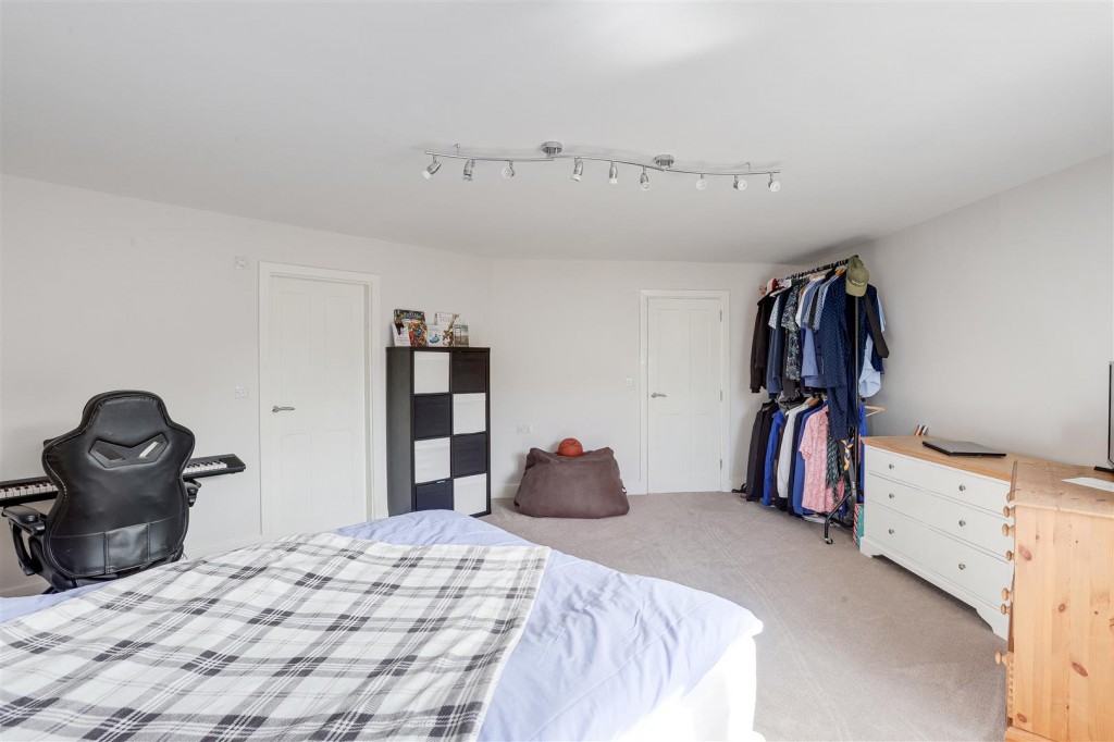 Woodland Grove, Woodthorpe, Nottinghamshire, NG5 3FX