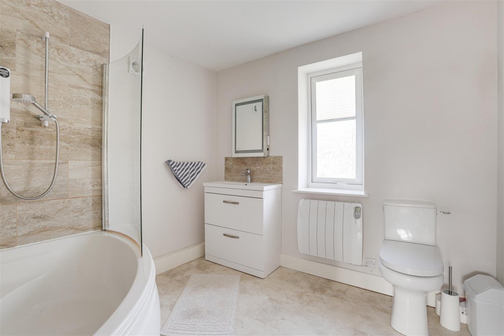 Woodland Grove, Woodthorpe, Nottinghamshire, NG5 3FX