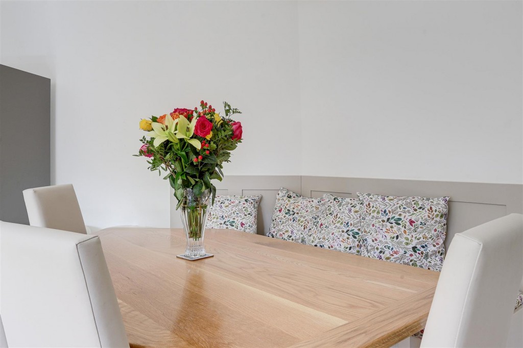 Woodland Grove, Woodthorpe, Nottinghamshire, NG5 3FX