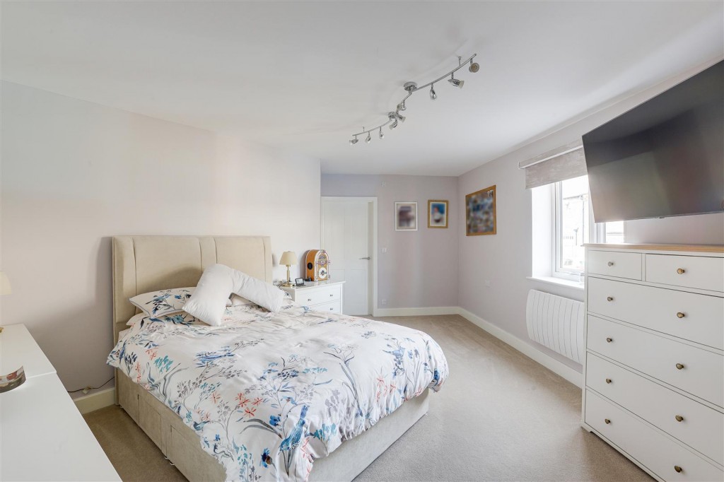 Woodland Grove, Woodthorpe, Nottinghamshire, NG5 3FX