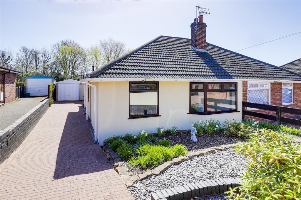 Clarborough Drive, Arnold, Nottinghamshire, NG5 7LN