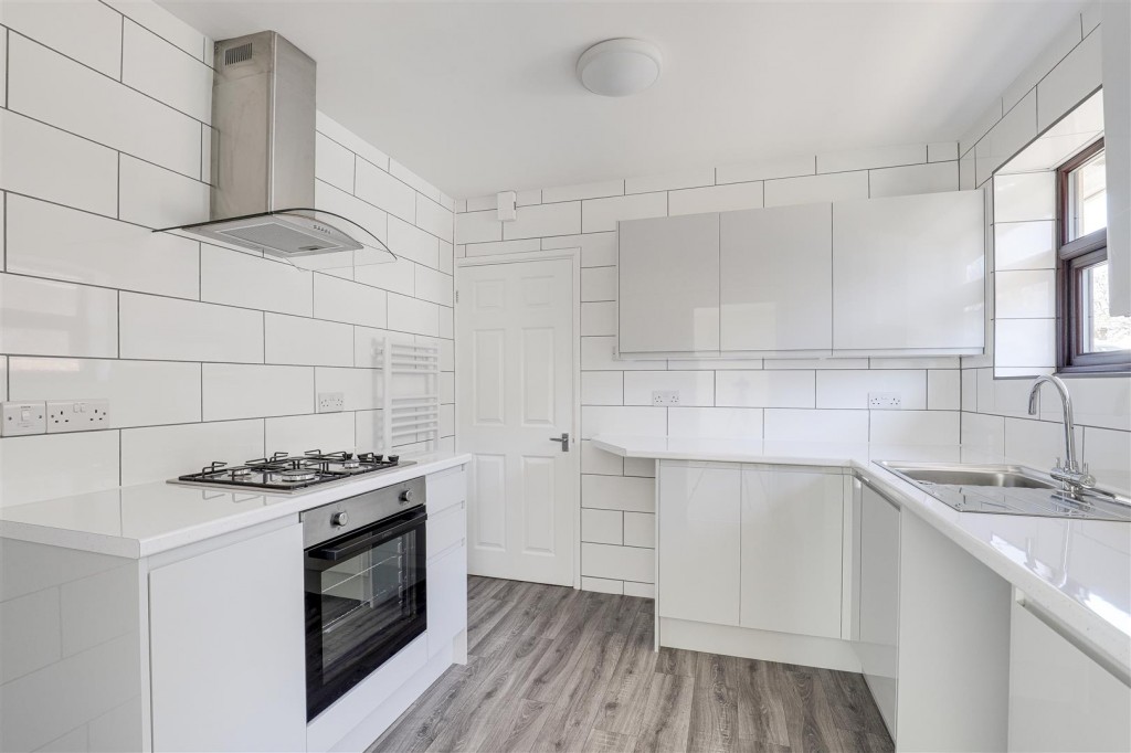 Clarborough Drive, Arnold, Nottinghamshire, NG5 7LN
