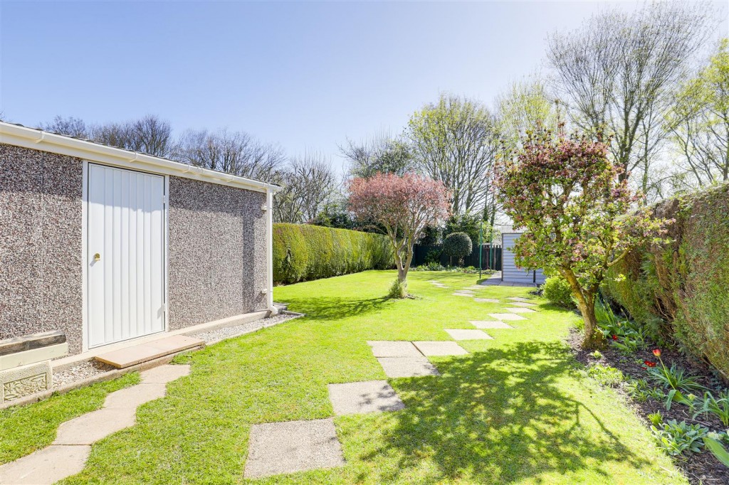 Clarborough Drive, Arnold, Nottinghamshire, NG5 7LN