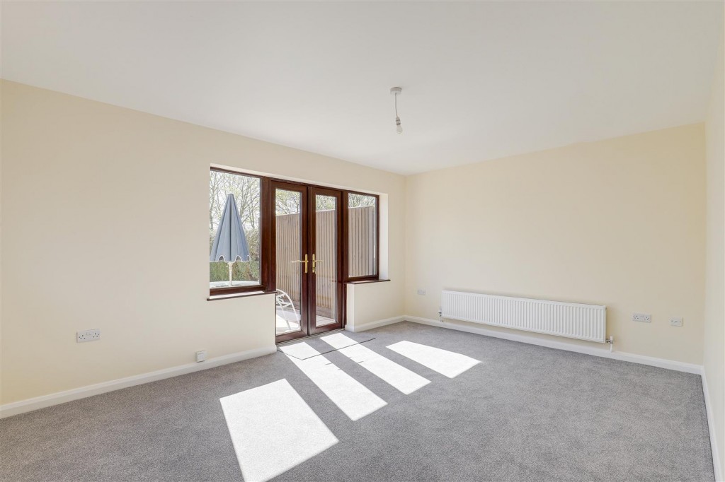 Clarborough Drive, Arnold, Nottinghamshire, NG5 7LN