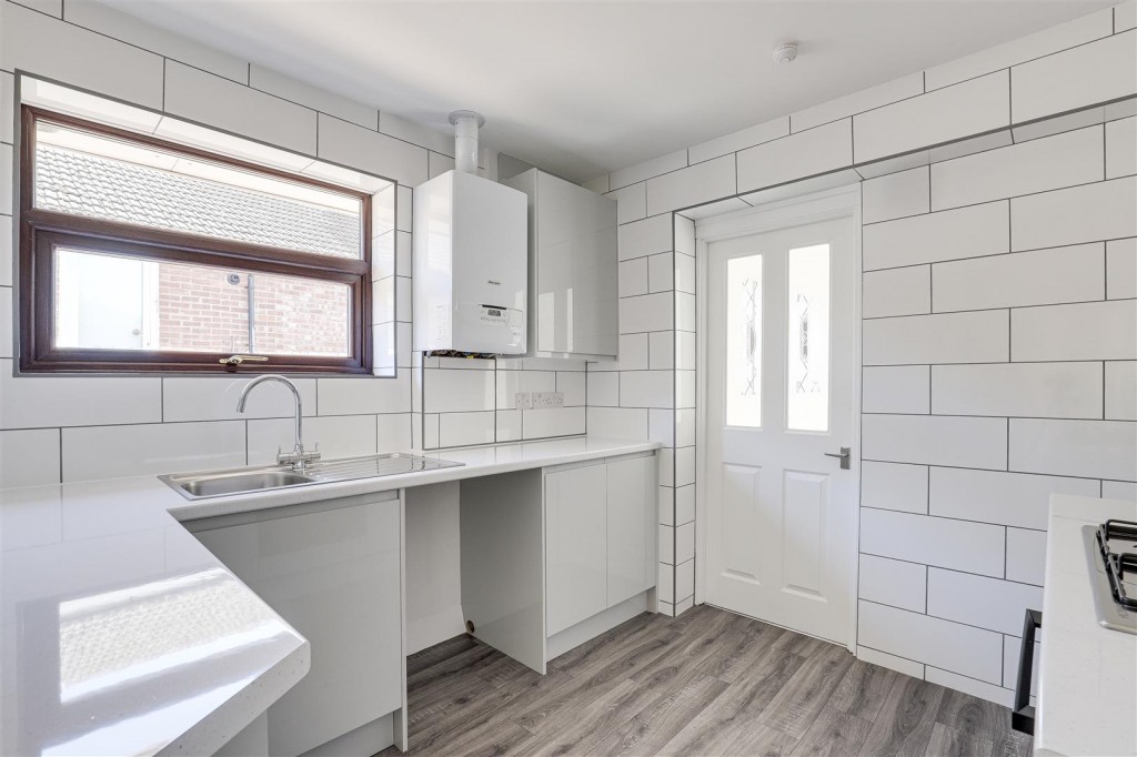 Clarborough Drive, Arnold, Nottinghamshire, NG5 7LN