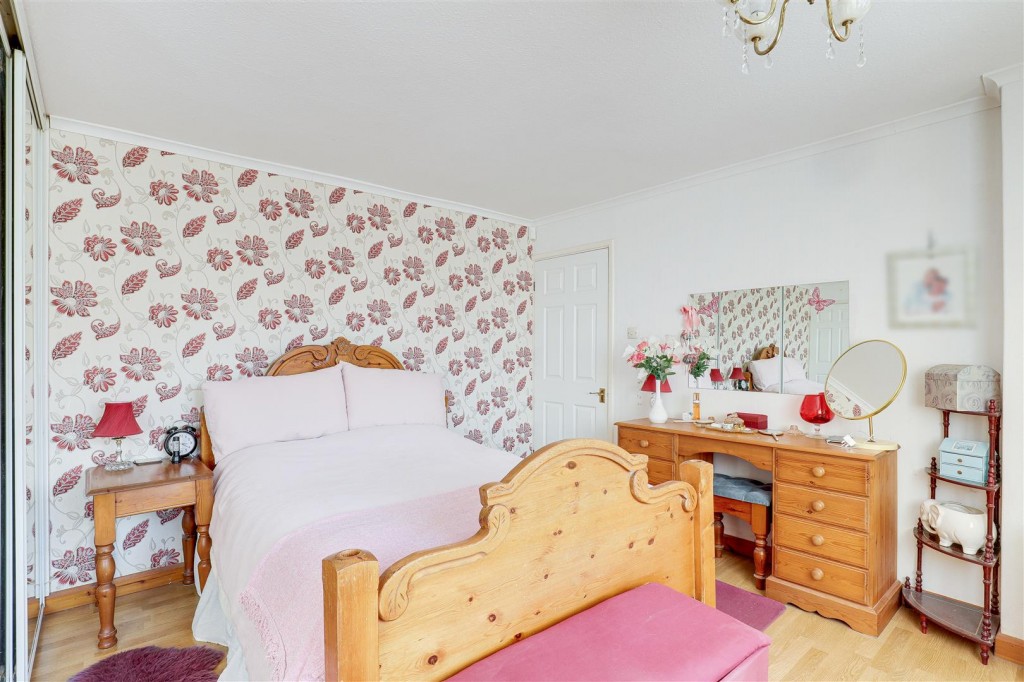 Largs Close, Bestwood , Nottinghamshire, NG5 5dg