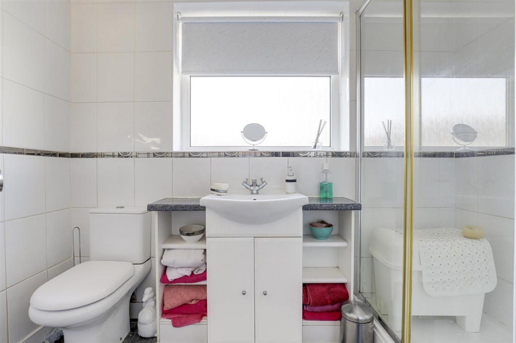 Largs Close, Bestwood , Nottinghamshire, NG5 5dg