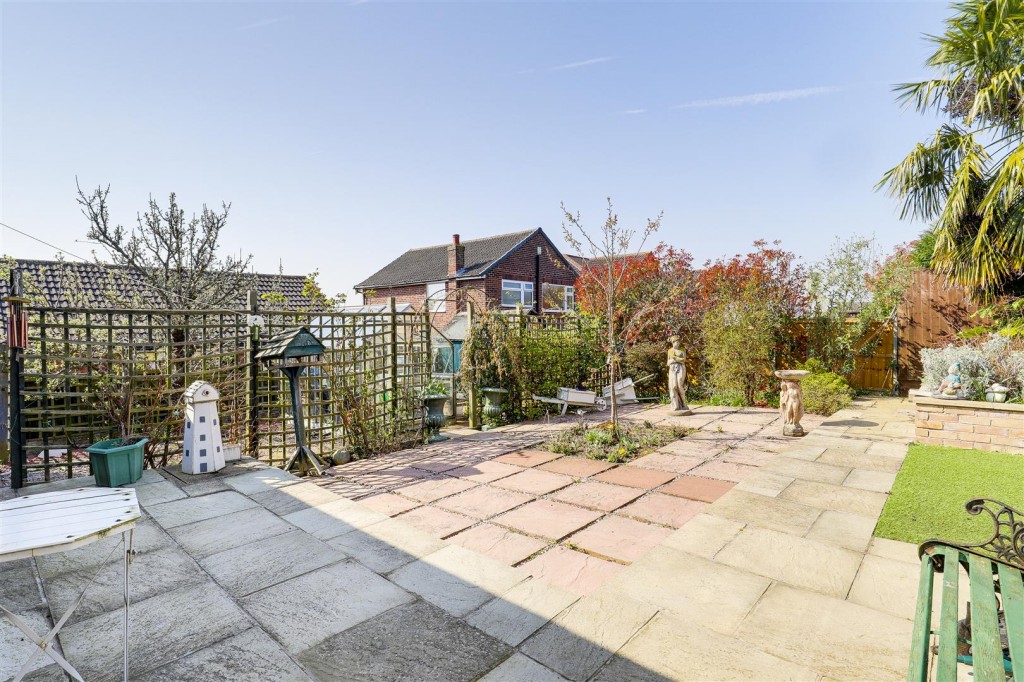 Largs Close, Bestwood , Nottinghamshire, NG5 5dg