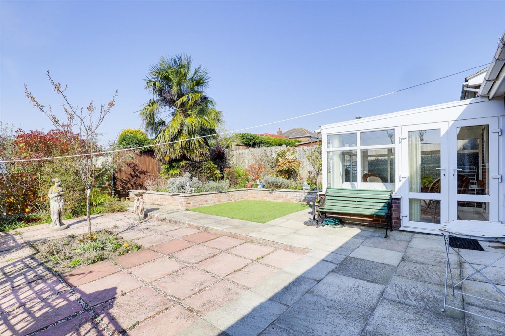 Largs Close, Bestwood , Nottinghamshire, NG5 5dg