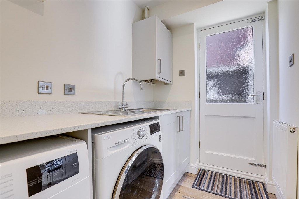 High Meadow, Tollerton, Nottinghamshire, NG12 4DZ