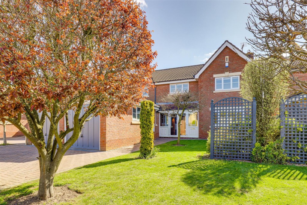 High Meadow, Tollerton, Nottinghamshire, NG12 4DZ