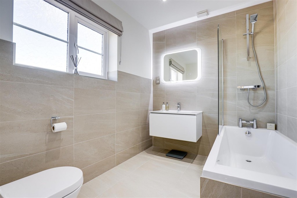High Meadow, Tollerton, Nottinghamshire, NG12 4DZ