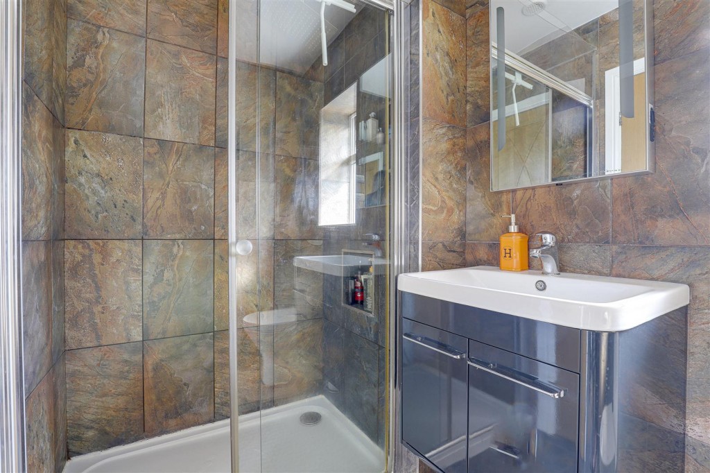 Derby Road, Beeston, Nottinghamshire, NG9 3AP