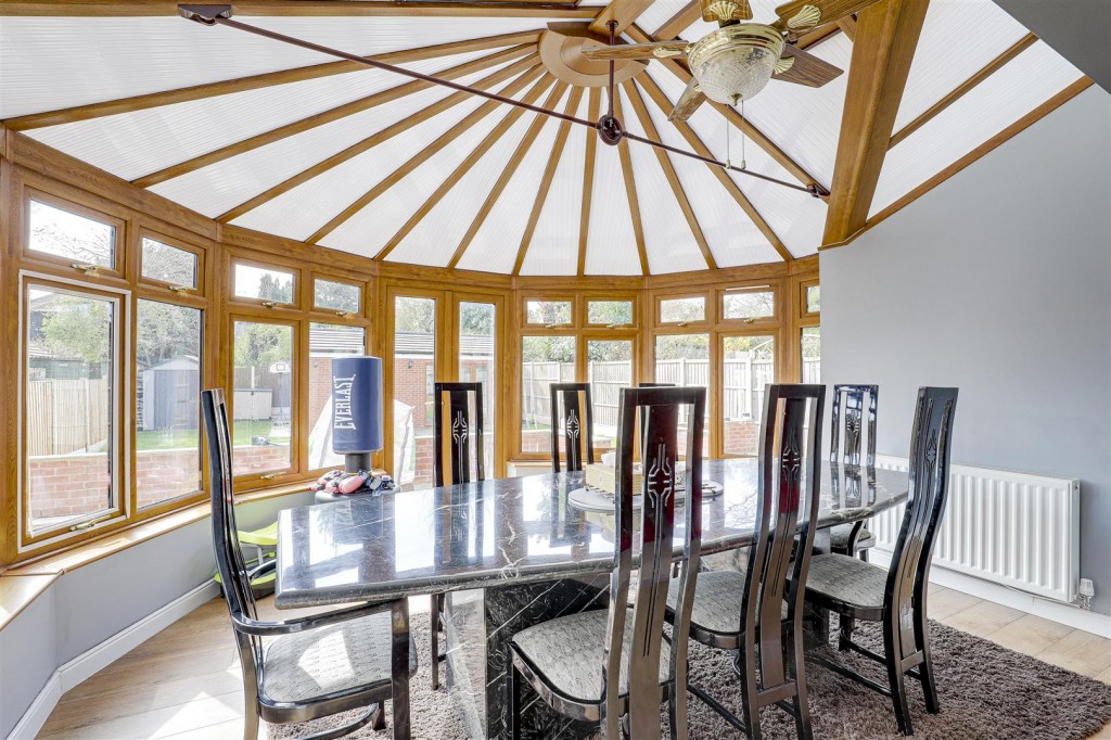 Derby Road, Beeston, Nottinghamshire, NG9 3AP