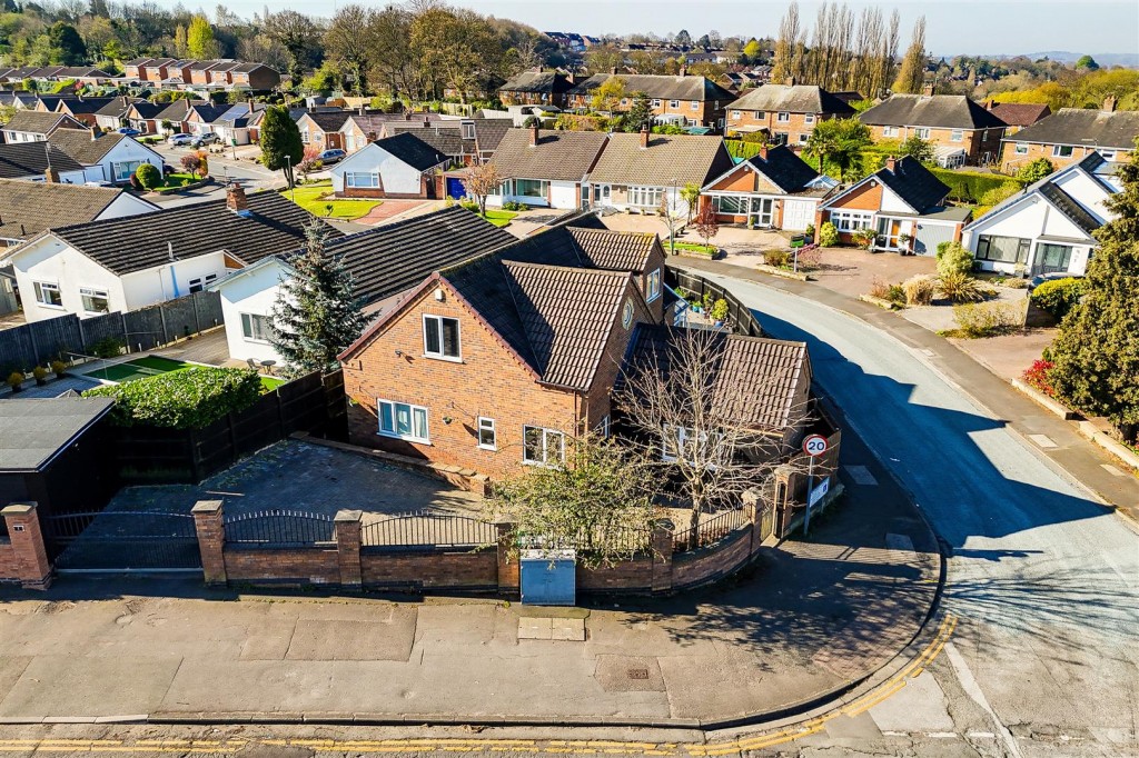 Springwood Gardens, Woodthorpe, Nottinghamshire, NG5 4HB