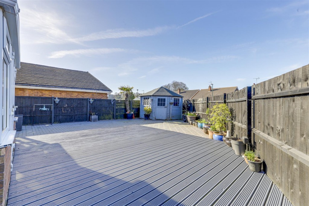 Springwood Gardens, Woodthorpe, Nottinghamshire, NG5 4HB
