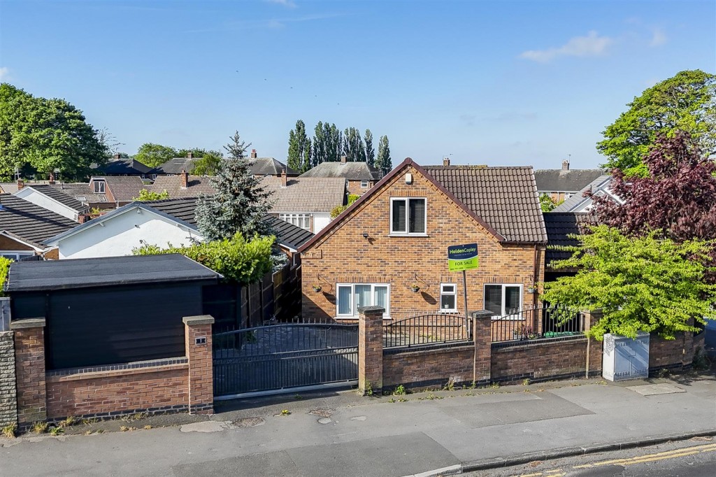 Springwood Gardens, Woodthorpe, Nottinghamshire, NG5 4HB