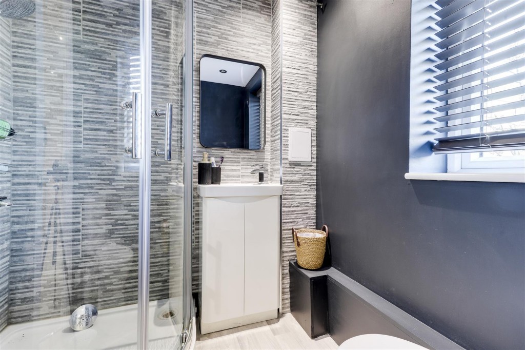 Springwood Gardens, Woodthorpe, Nottinghamshire, NG5 4HB