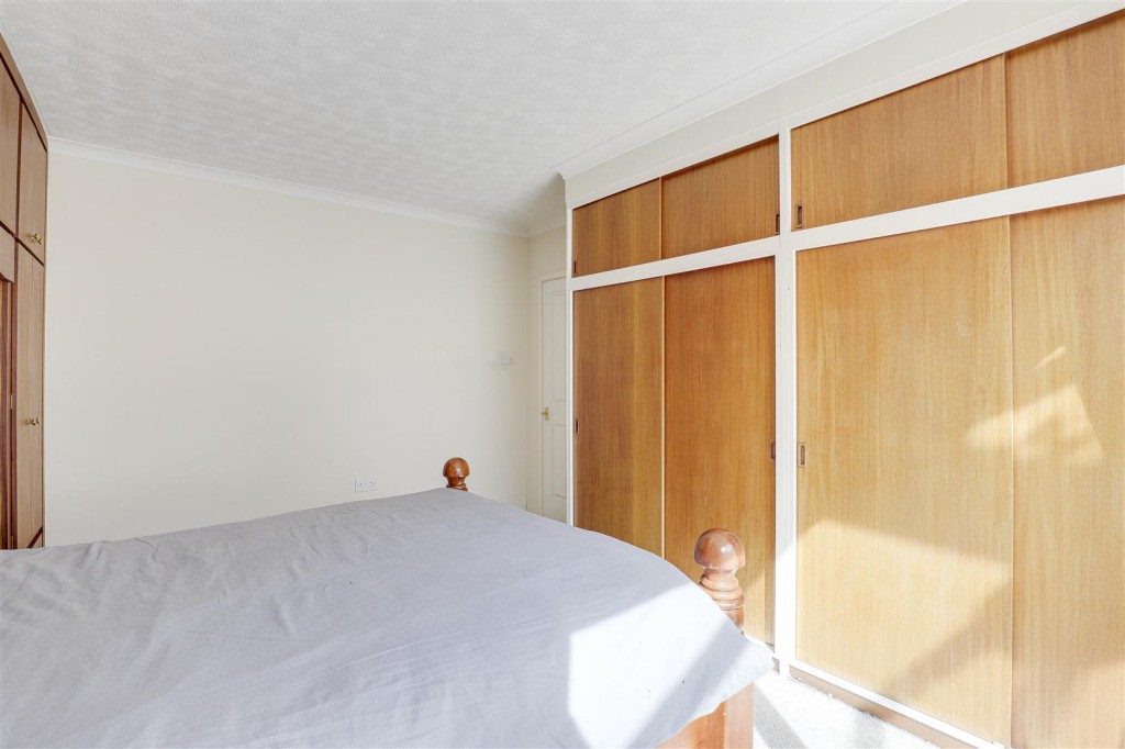 Catriona Crescent, Arnold, Nottinghamshire, NG5 8EN