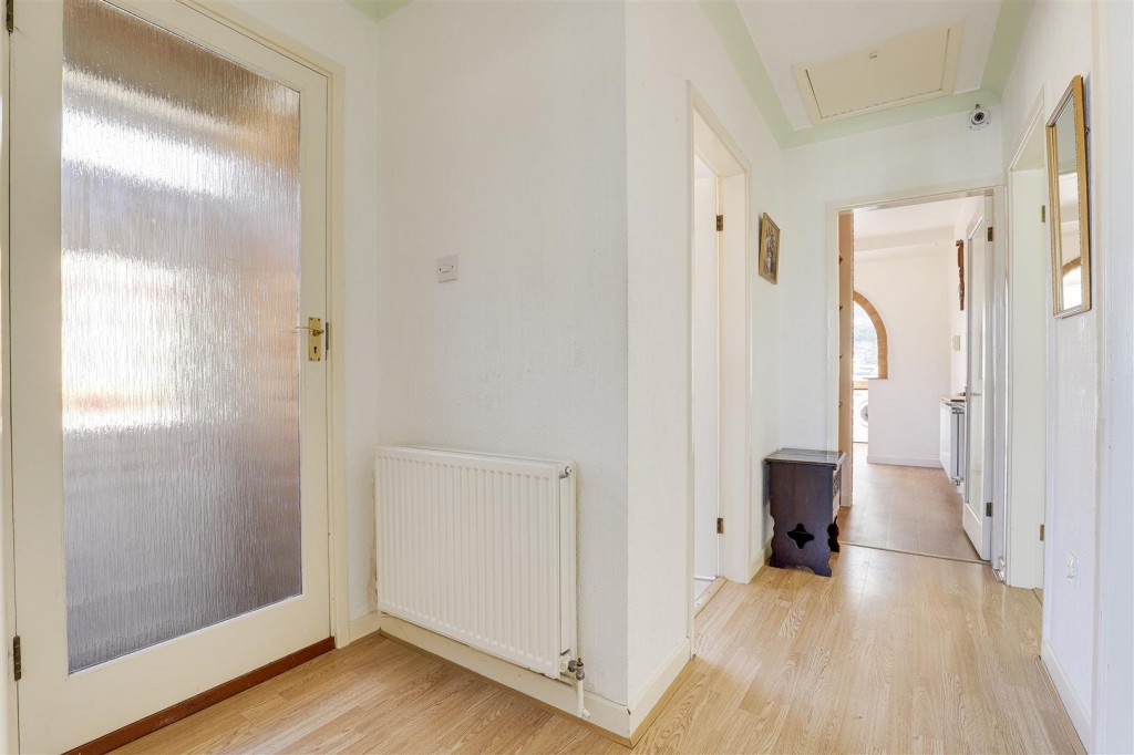 Catriona Crescent, Arnold, Nottinghamshire, NG5 8EN